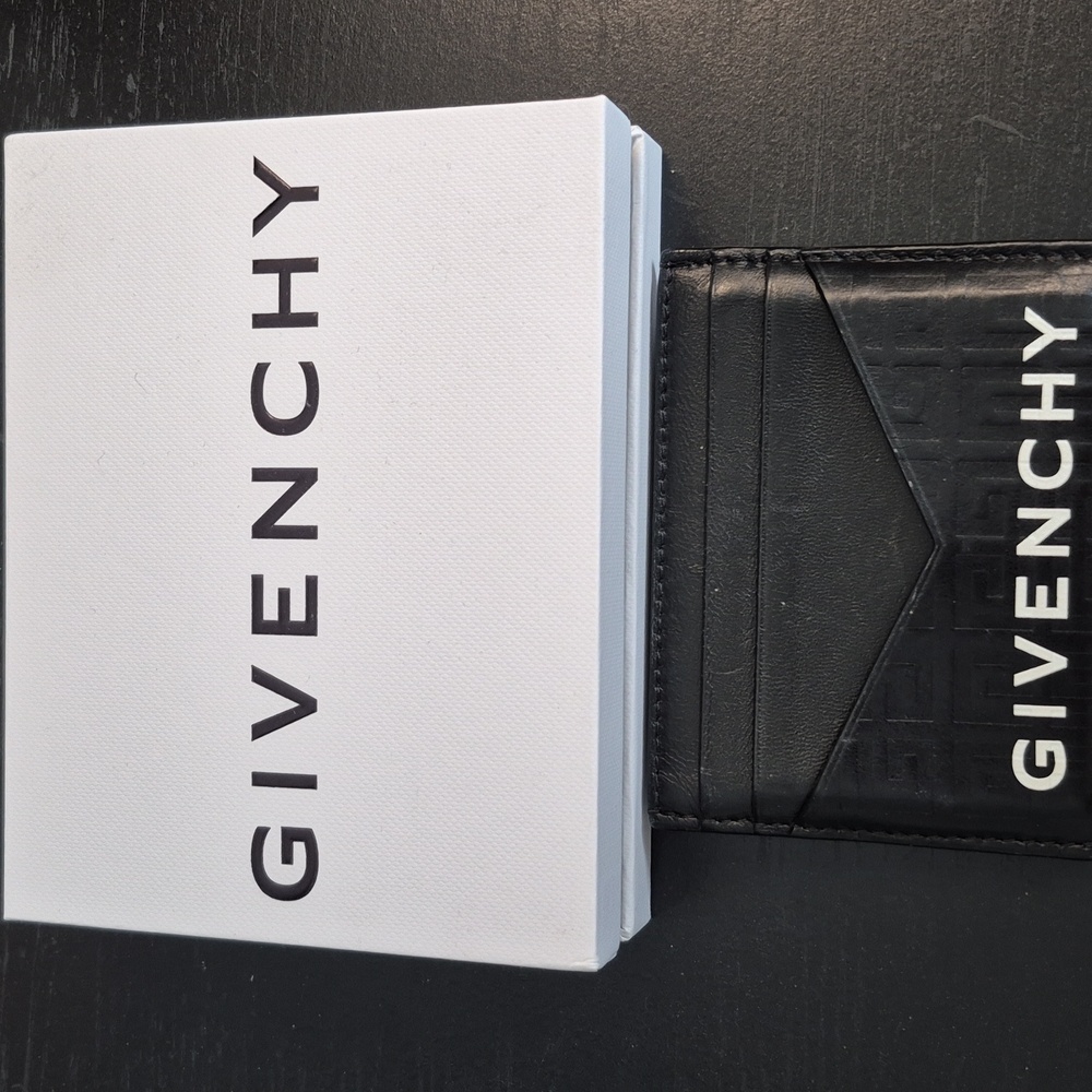 Givenchy G-Essentials Monogram Cardholder In 4g L… - image 4